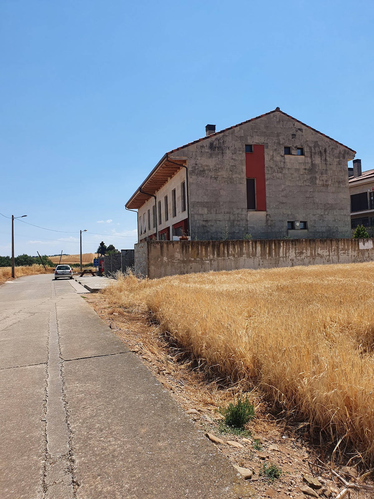 Albergue Victoria, albergue accommodation in Cirueña on the Camino Frances