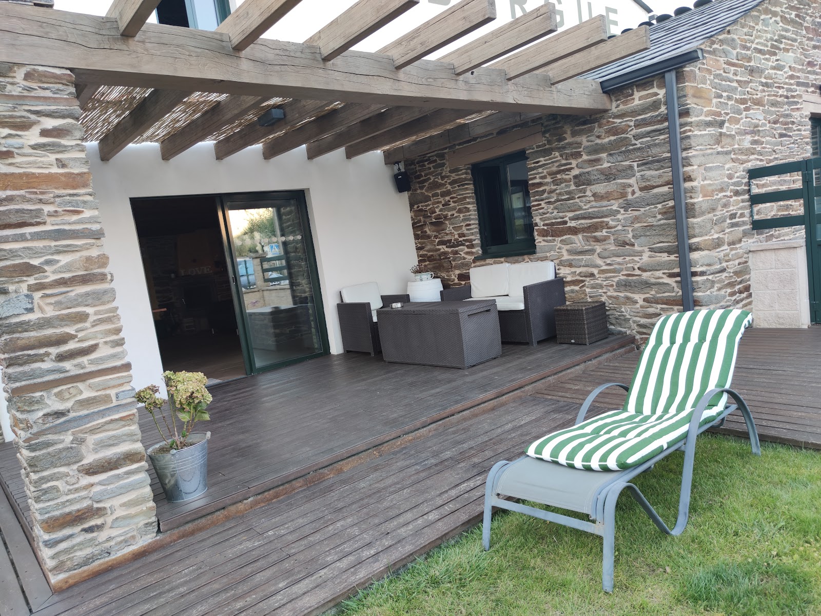 Albergue Oasis photo 6, albergue accommodation in Sarria on the Camino Frances