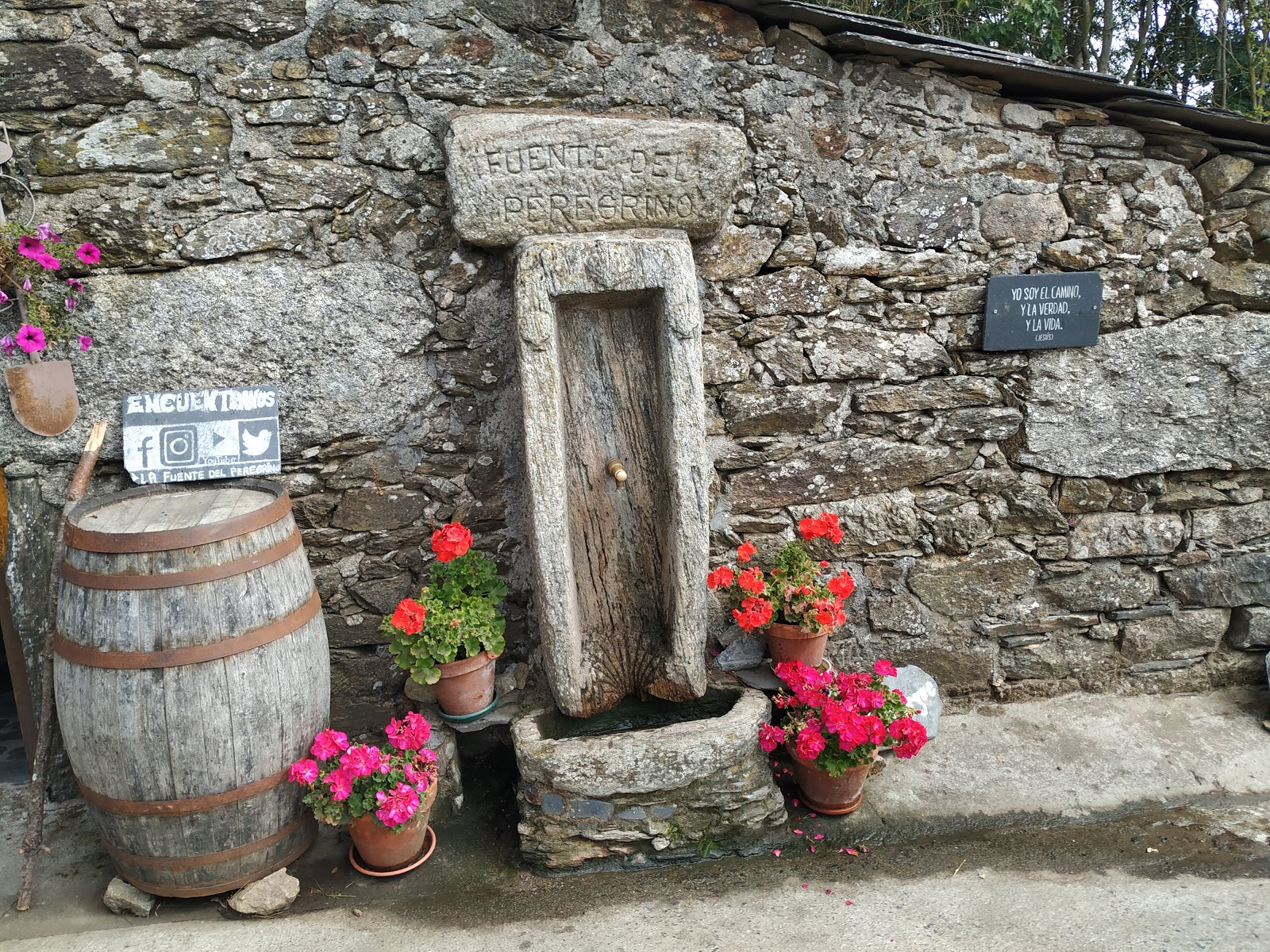 Albergue La Fuente del Peregrino photo 5, albergue accommodation in Ligonde on the Camino Frances