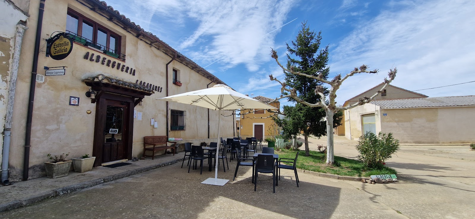 Albergue Laganares photo 11, hostel accommodation in San Nicolás del Real Camino on the Camino Frances