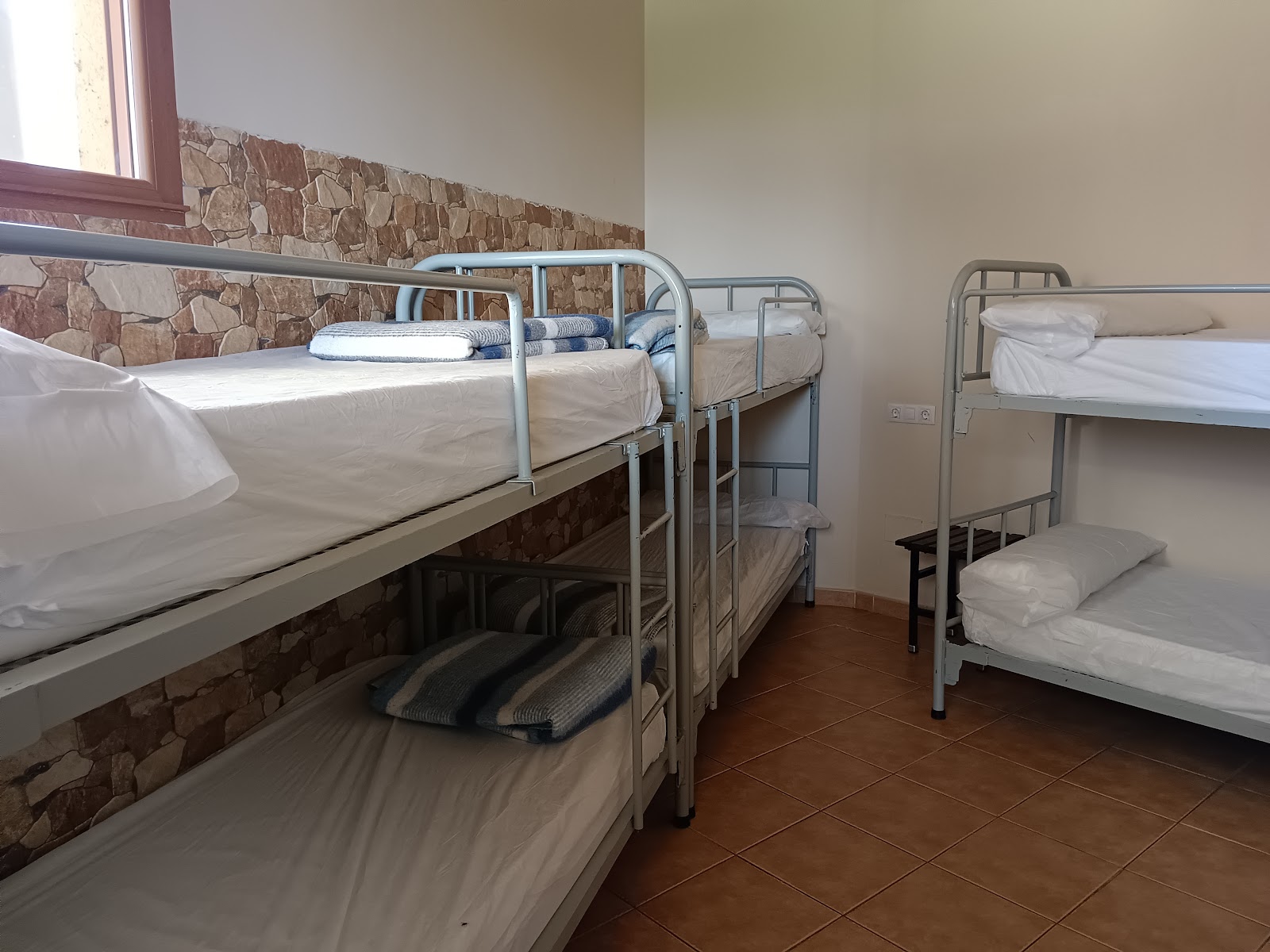 Albergue Santo Tomás de Canterbury photo 2, albergue accommodation in León on the Camino Frances