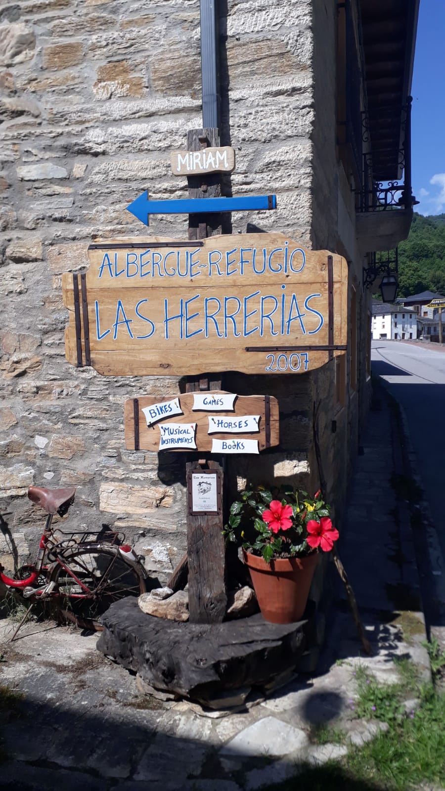 Albergue Las Herrerías - Miriam photo 10, albergue accommodation in Las Herrerías on the Camino Frances