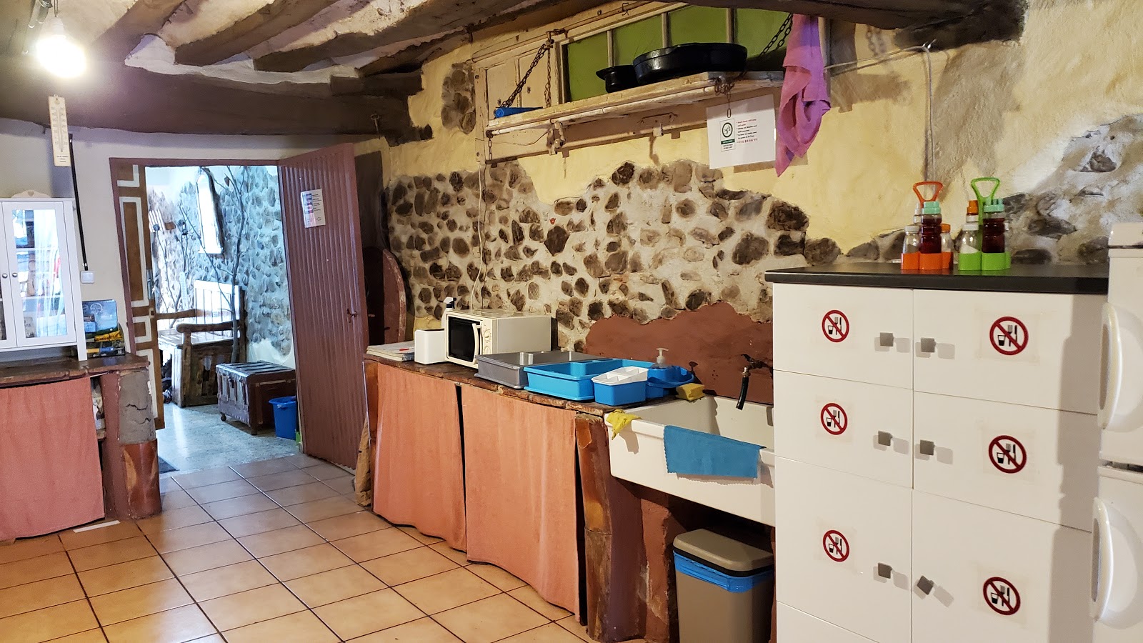 La Casa de las Sonrisas photo 9, albergue accommodation in Grañón on the Camino Frances