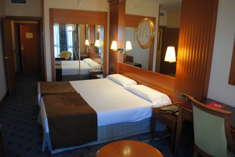 Hotel Los Bracos, hotel accommodation in Logroño on the Camino Frances