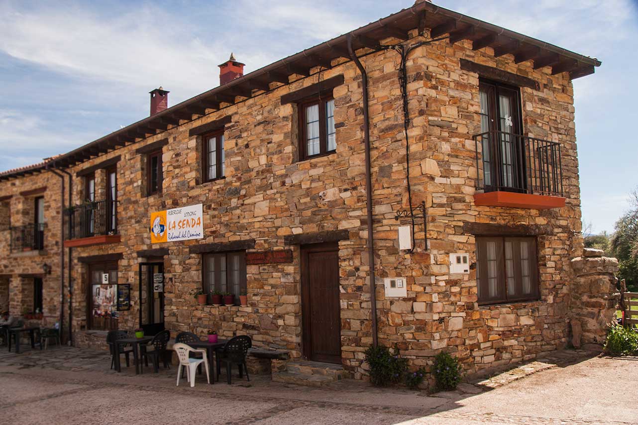 Albergue La Senda, albergue accommodation in Rabanal del Camino on the Camino Frances