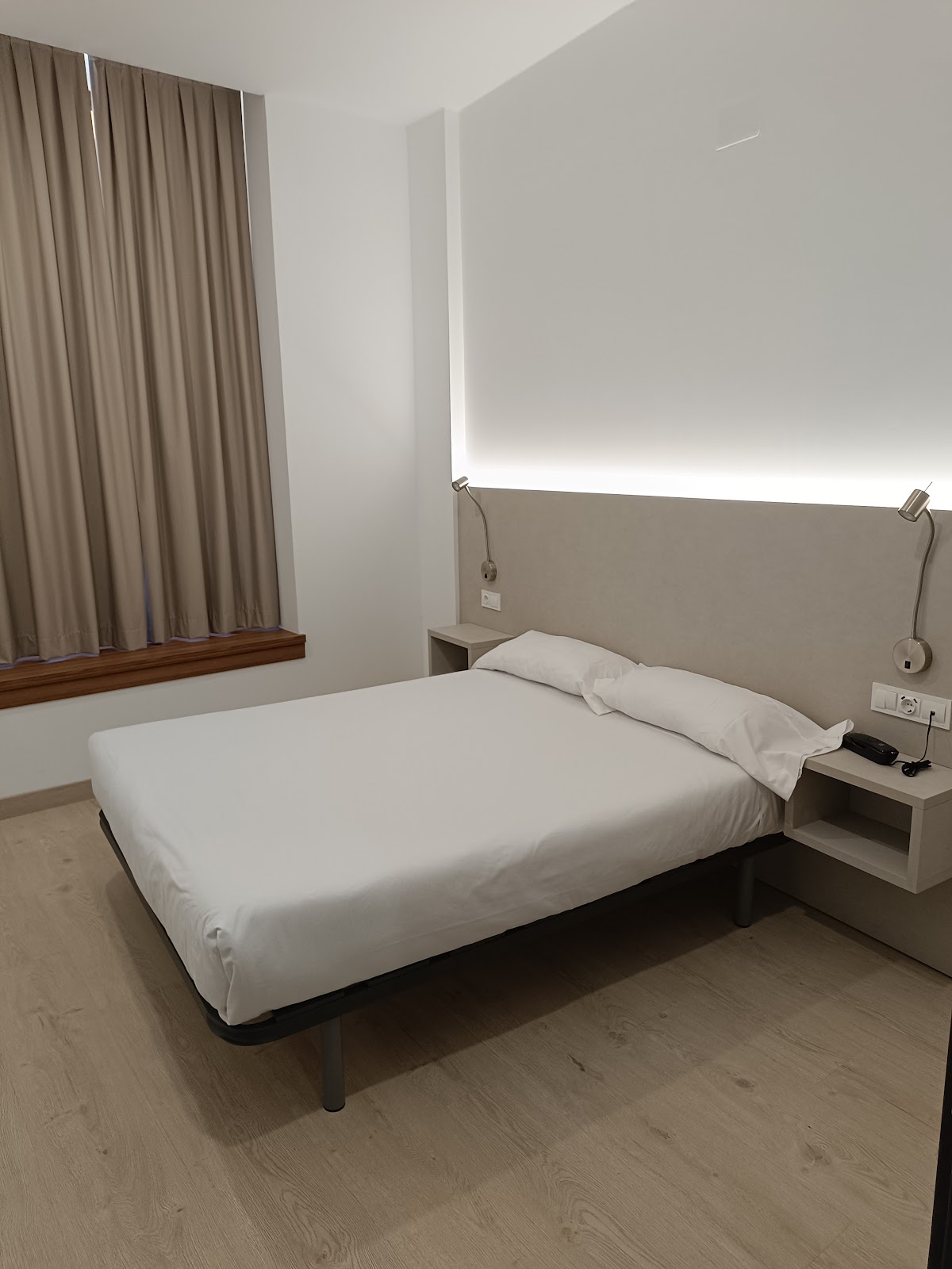 PALACIO REAL HOSTEL photo 8, albergue accommodation in León on the Camino Frances