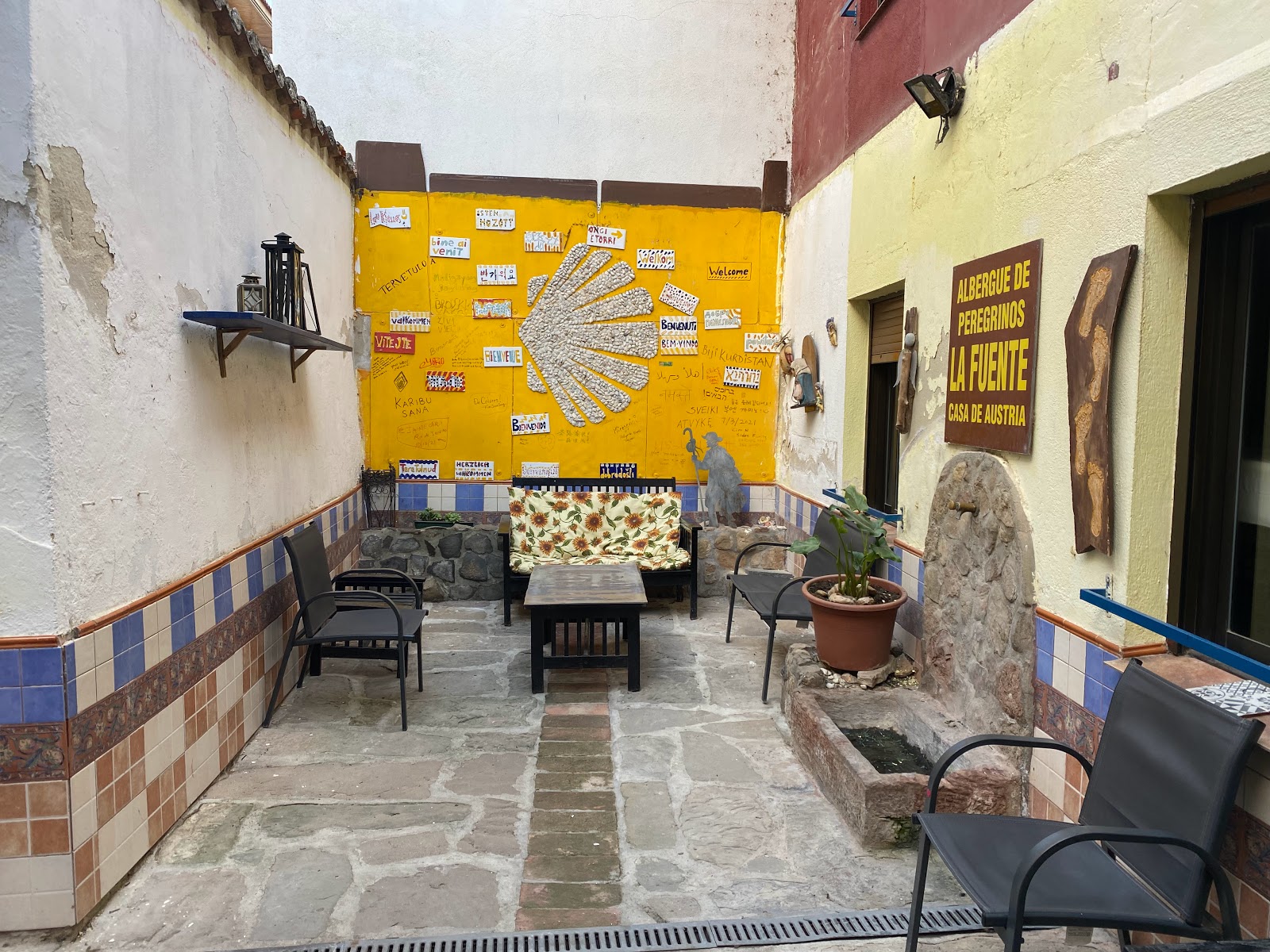 Hostel La Casa Austria source photo 4, albergue accommodation in Los Arcos on the Camino Frances