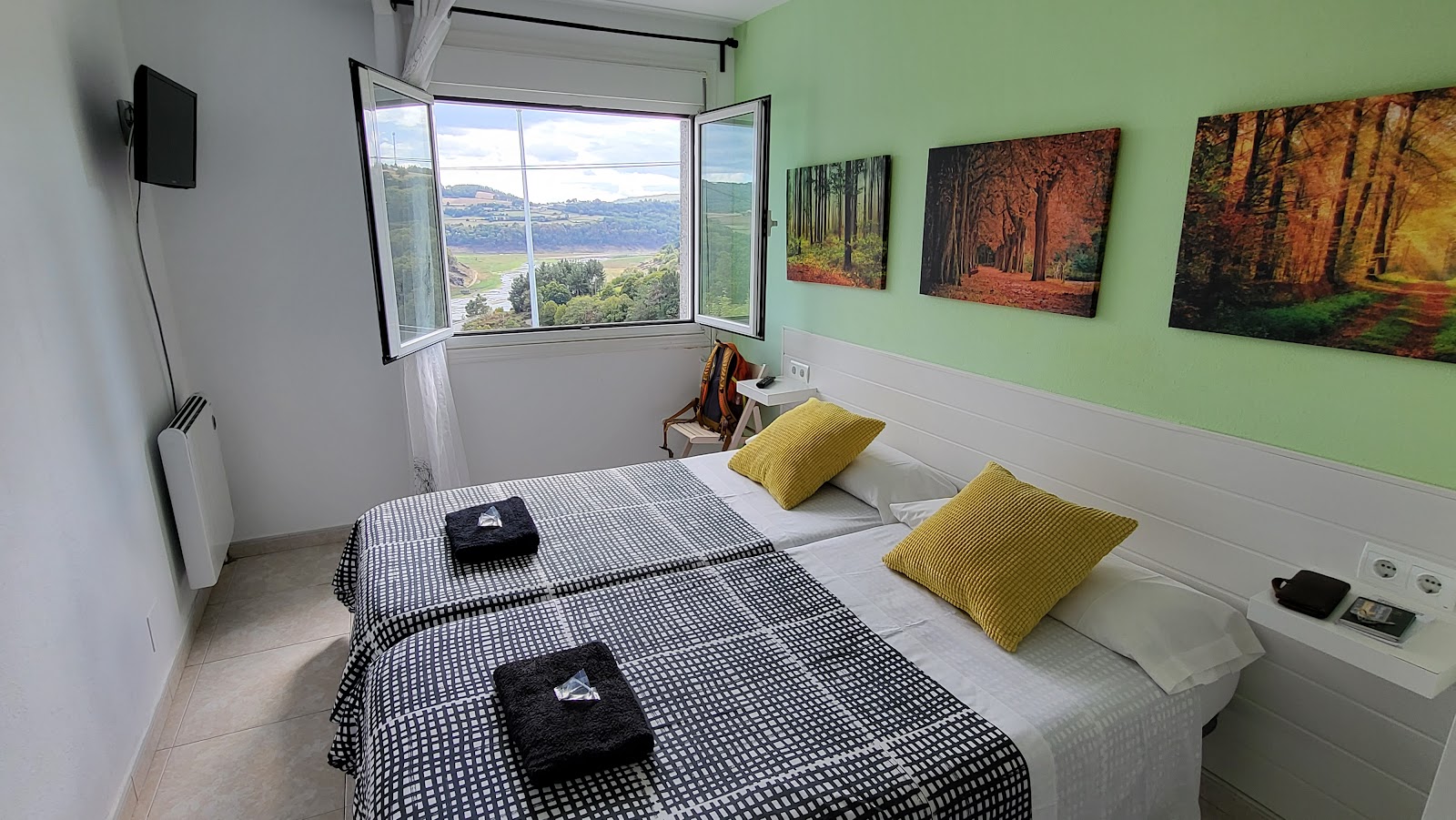 Albergue Aqua Portomarin photo 2, albergue accommodation in Portomarin on the Camino Frances