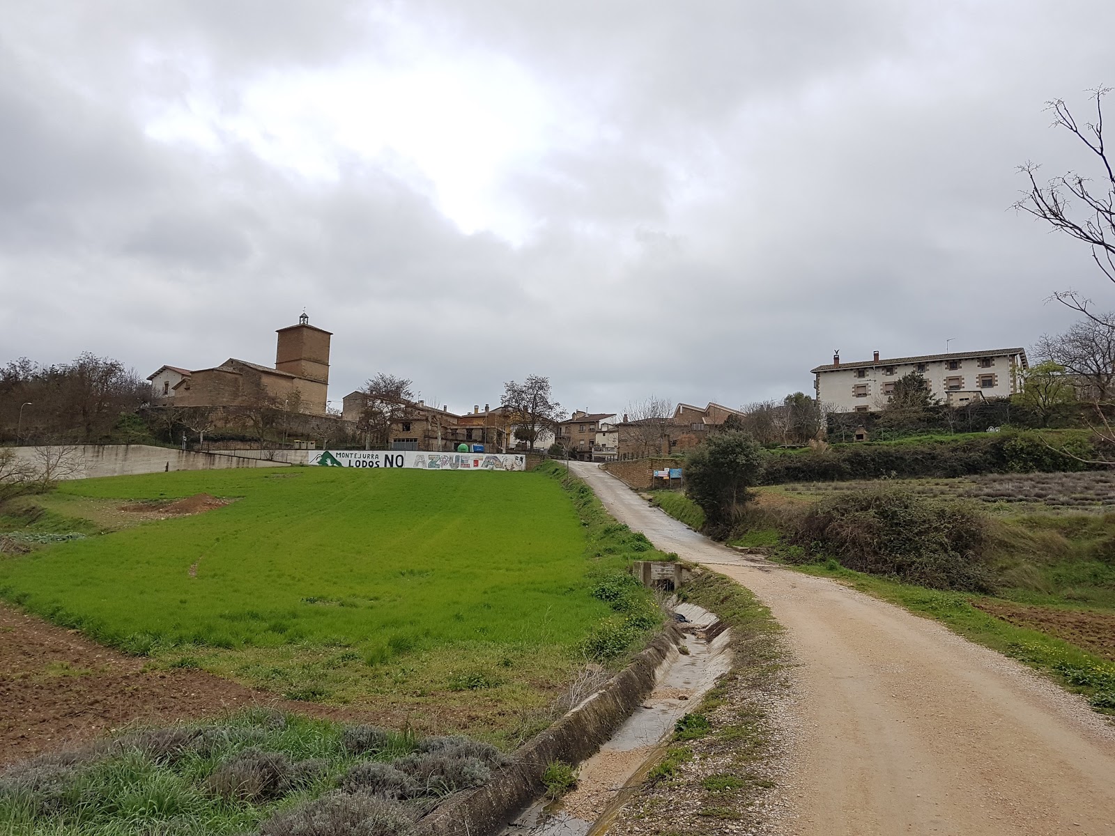 La Perla Negra, Perigrino lodging. photo 7, albergue accommodation in Azqueta on the Camino Frances