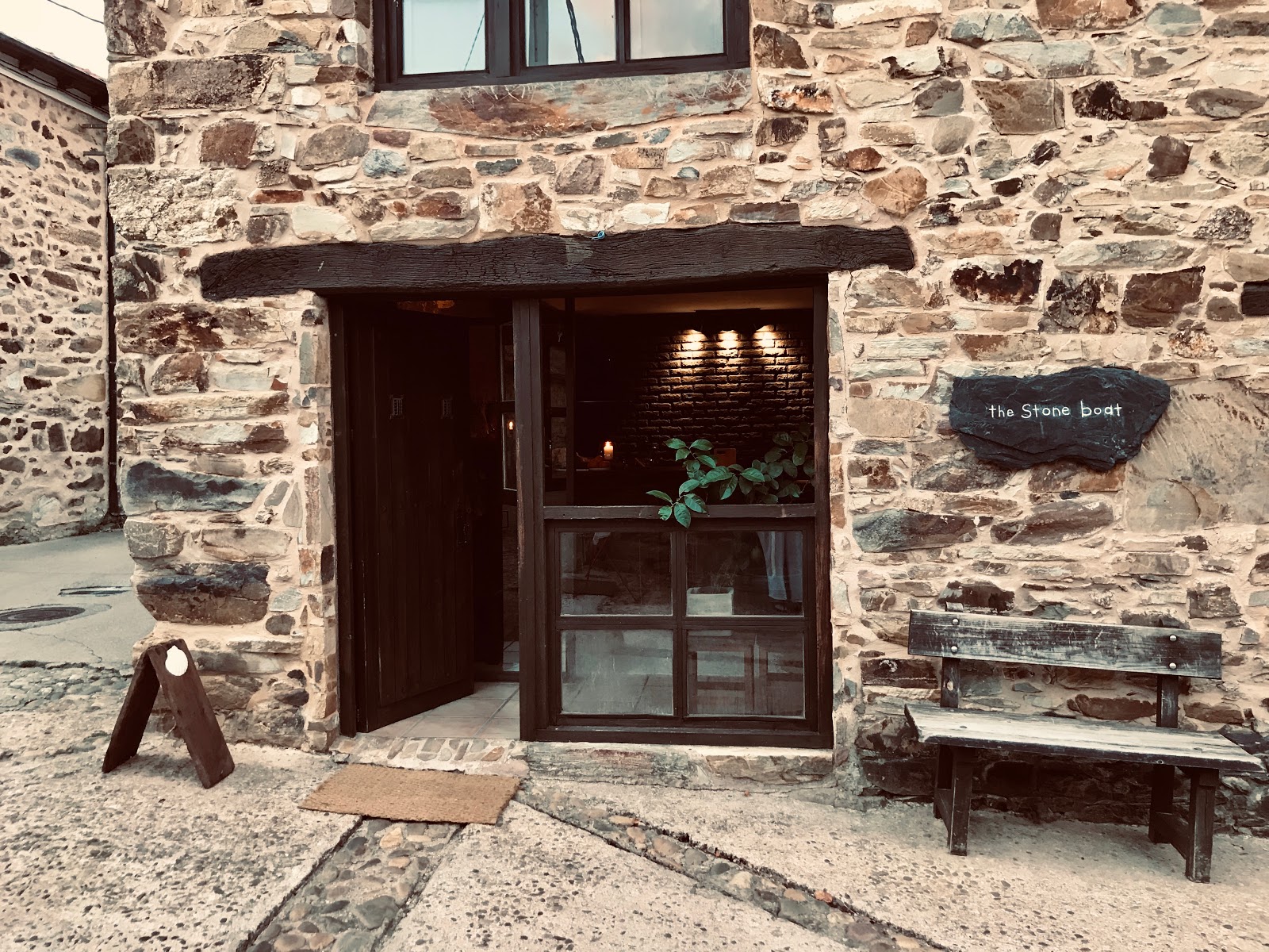 The Pilgrim Stone (formerly The Stone Boat Guesthouse for Pilgrims) photo 3, albergue accommodation in Rabanal del Camino on the Camino Frances