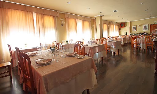 Hostal Restaurante Méndez "El Guardia" photo 16, guesthouse accommodation in Villafranca del Bierzo on the Camino Frances