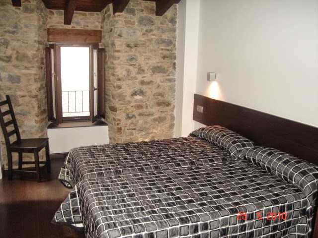 Hostal Ultreia & wineshop photo 2, pension accommodation in Villafranca del Bierzo on the Camino Frances