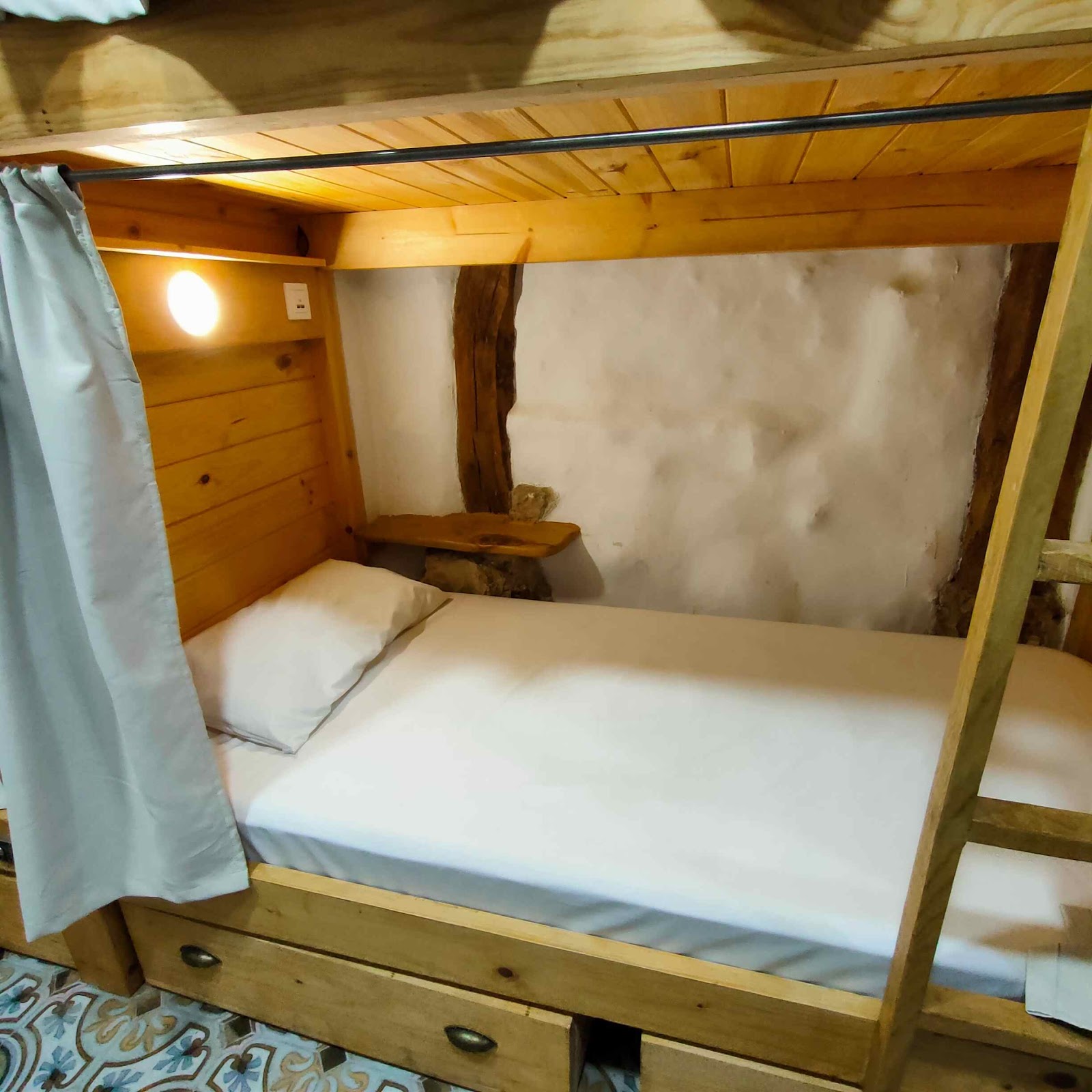 Hostel La Plazuela Verde photo 2, albergue accommodation in Atapuerca on the Camino Frances