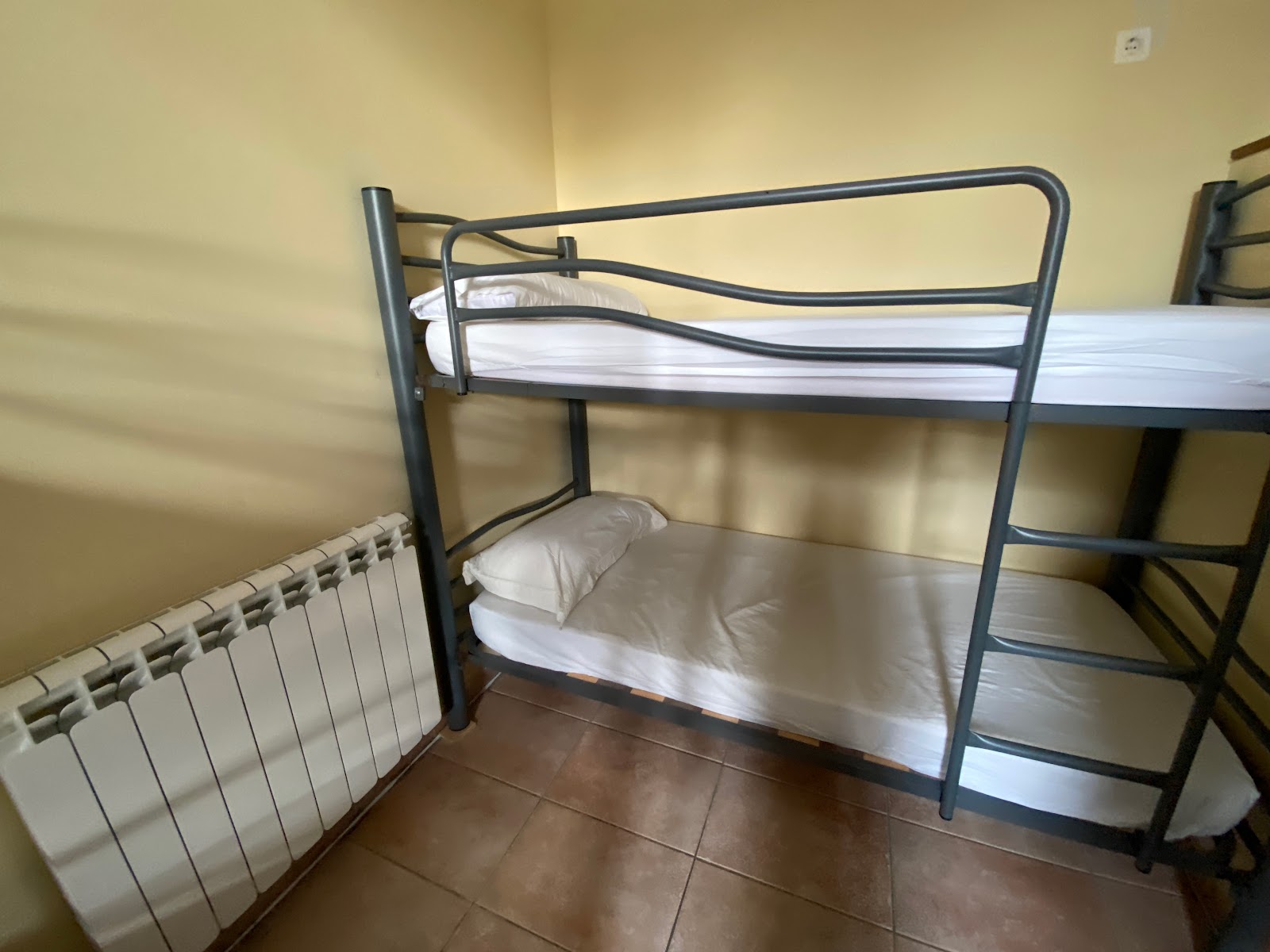 Albergue de peregrino Cruz de fierro photo 2, albergue accommodation in Foncebadón on the Camino Frances