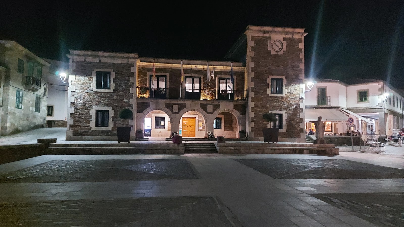 HOTEL VILLAJARDIN, hotel accommodation in Portomarin on the Camino Frances