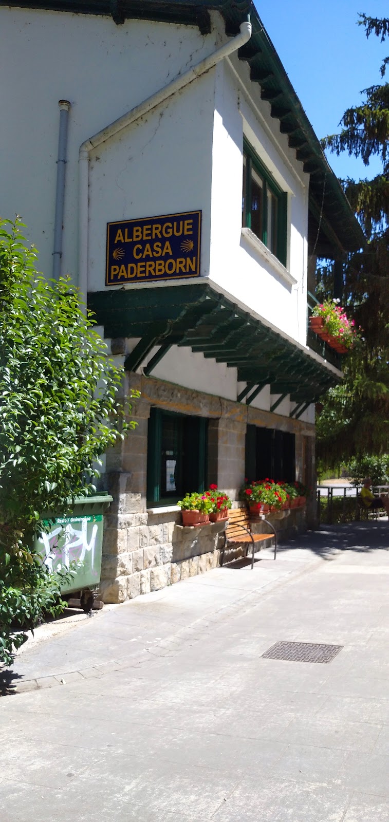 Casa Paderborn photo 4, albergue accommodation in Pamplona on the Camino Frances