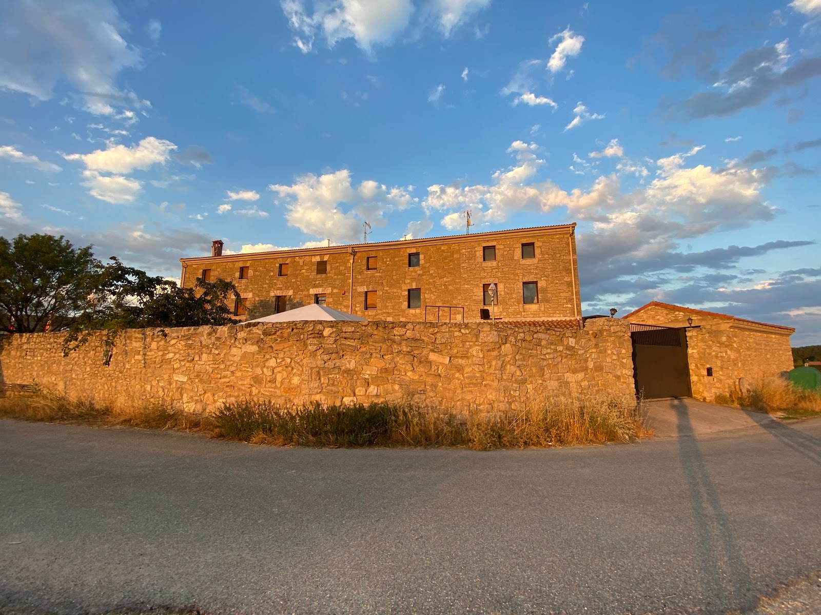 Factory Hostel photo 8, albergue accommodation in Tardajos on the Camino Frances
