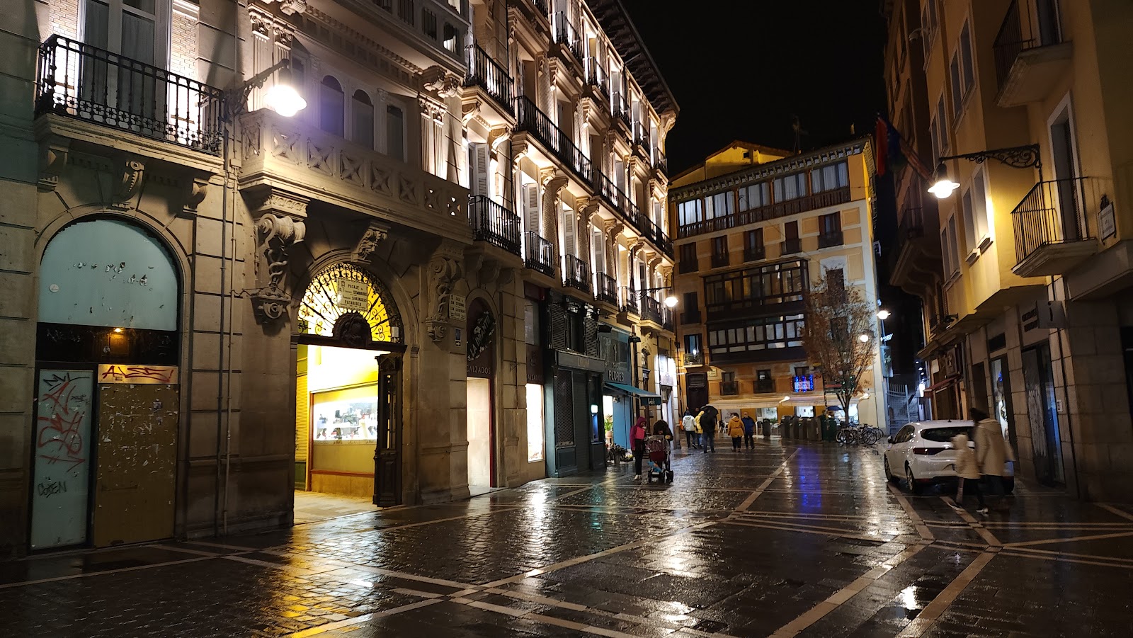 Hotel Pompaelo Urban Spa ****, hotel accommodation in Pamplona on the Camino Frances