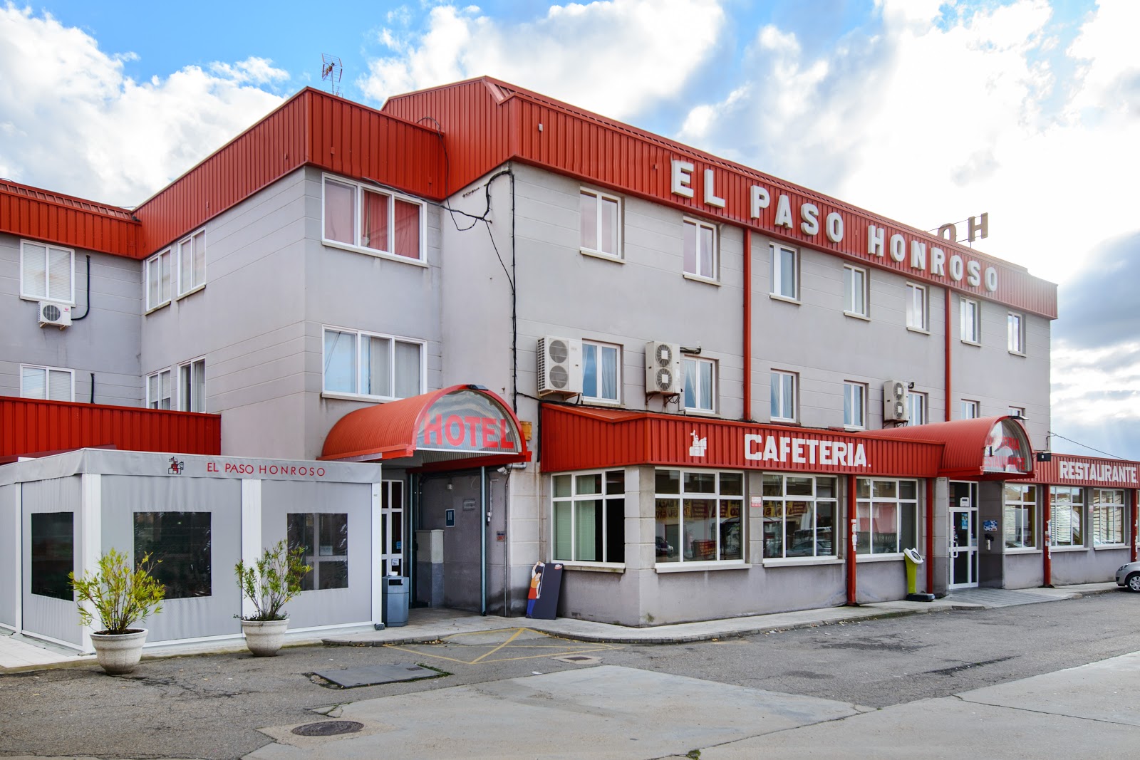 Hotel El Paso Honroso photo 4, hotel accommodation in Hospital de Orbigo on the Camino Frances