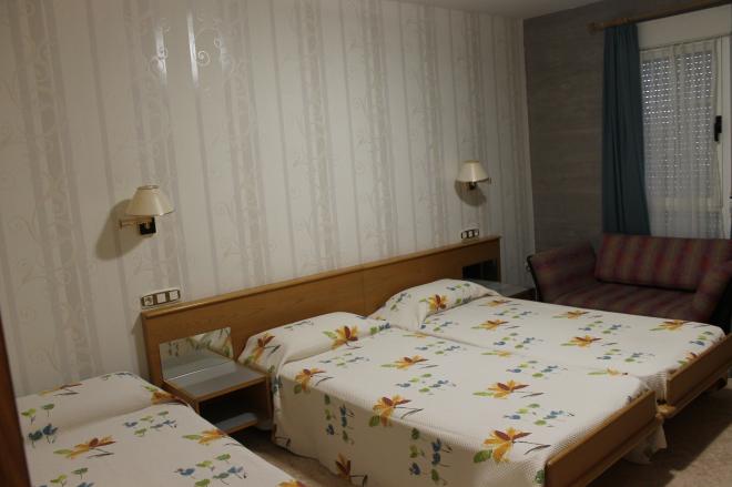 Hostal Burbia photo 12, guesthouse accommodation in Villafranca del Bierzo on the Camino Frances