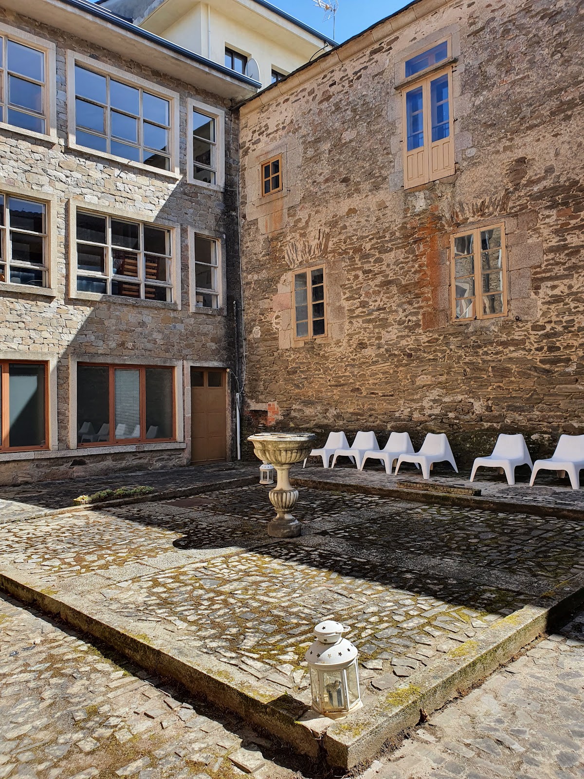 Albergue Monasterio de La Magdalena photo 10, albergue accommodation in Sarria on the Camino Frances