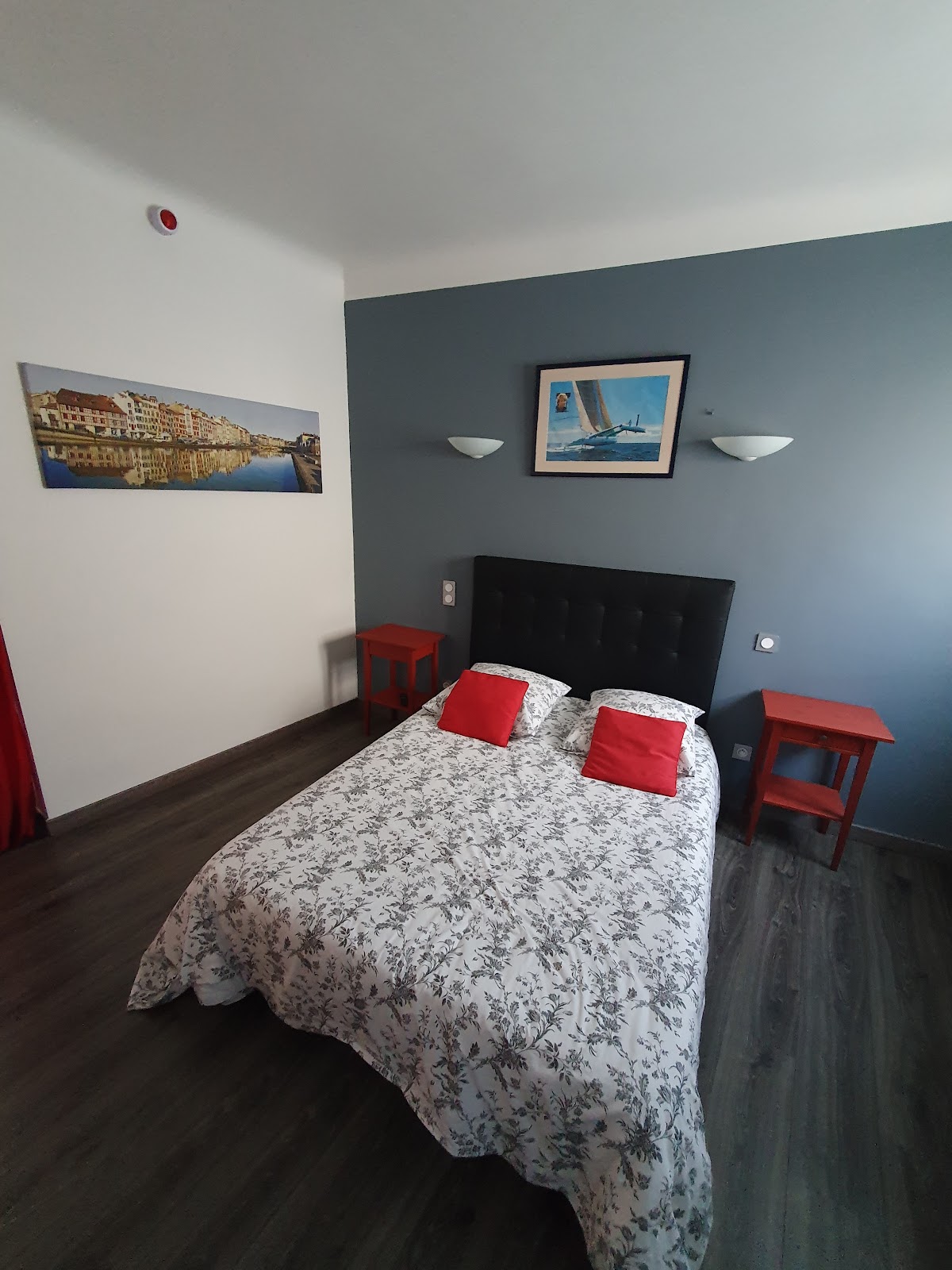 Gite Izaxulo photo 4, albergue accommodation in St Jean Pied de Port on the Camino Frances