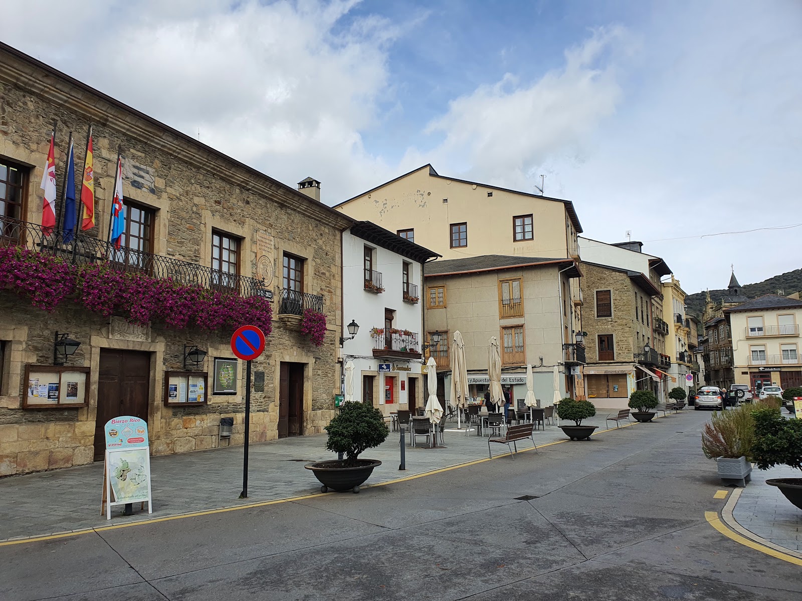 Hotel Posada Plaza Mayor photo 8, hotel accommodation in Villafranca del Bierzo on the Camino Frances