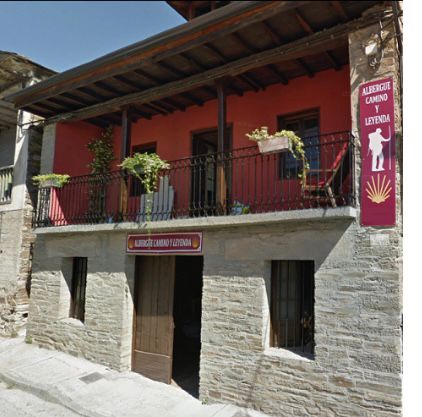 Camino y Leyenda, albergue accommodation in Trabadelo on the Camino Frances