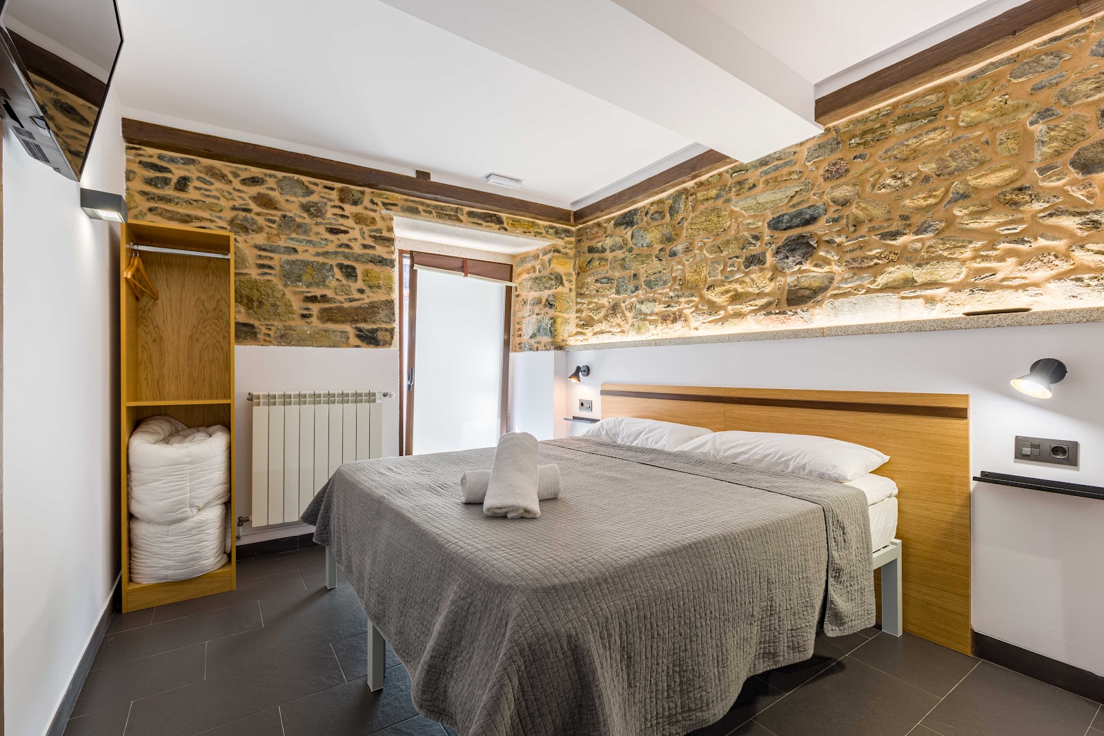 Albergue O Candil photo 2, albergue accommodation in Melide on the Camino Frances