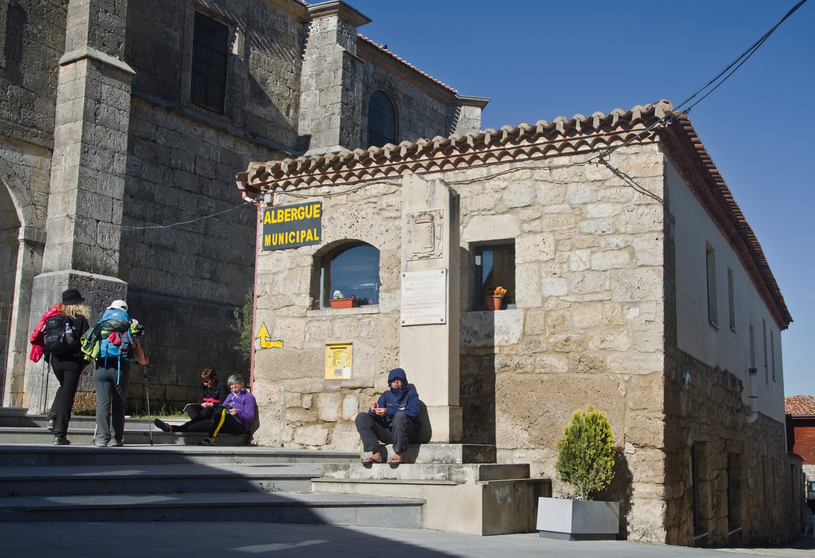 Albergue Municipal de Peregrinos, municipal accommodation in Hornillos del Camino on the Camino Frances