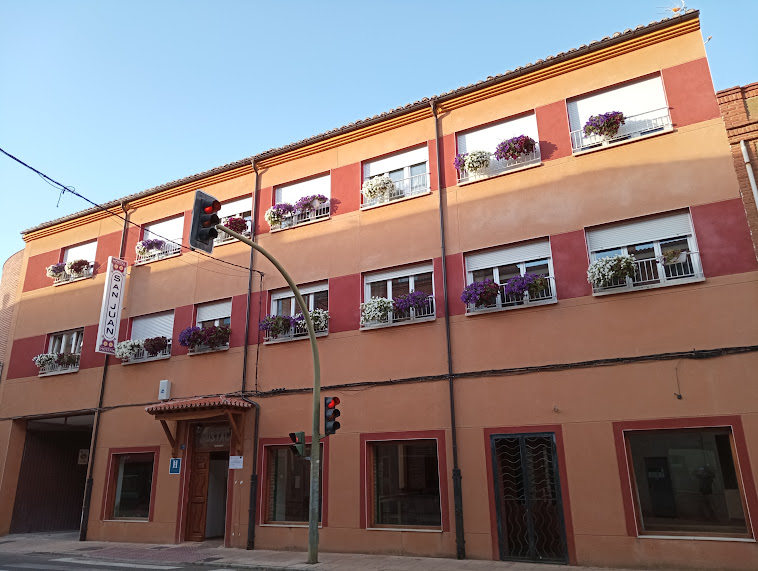 Hostal San JUAN, pension accommodation in Sahagún on the Camino Frances