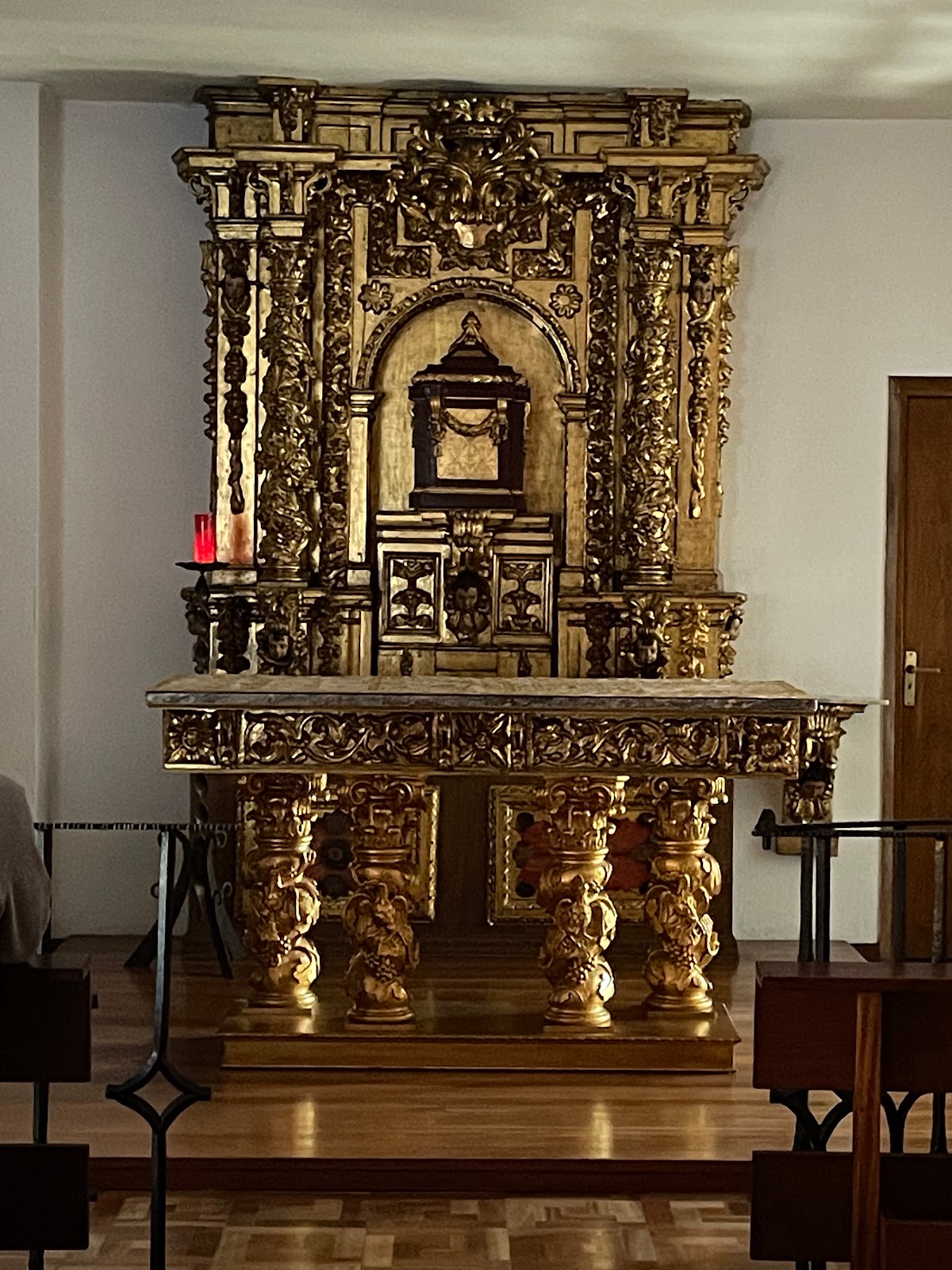 Albergue at the Benedictine Sisters Convent photo 9, albergue accommodation in León on the Camino Frances