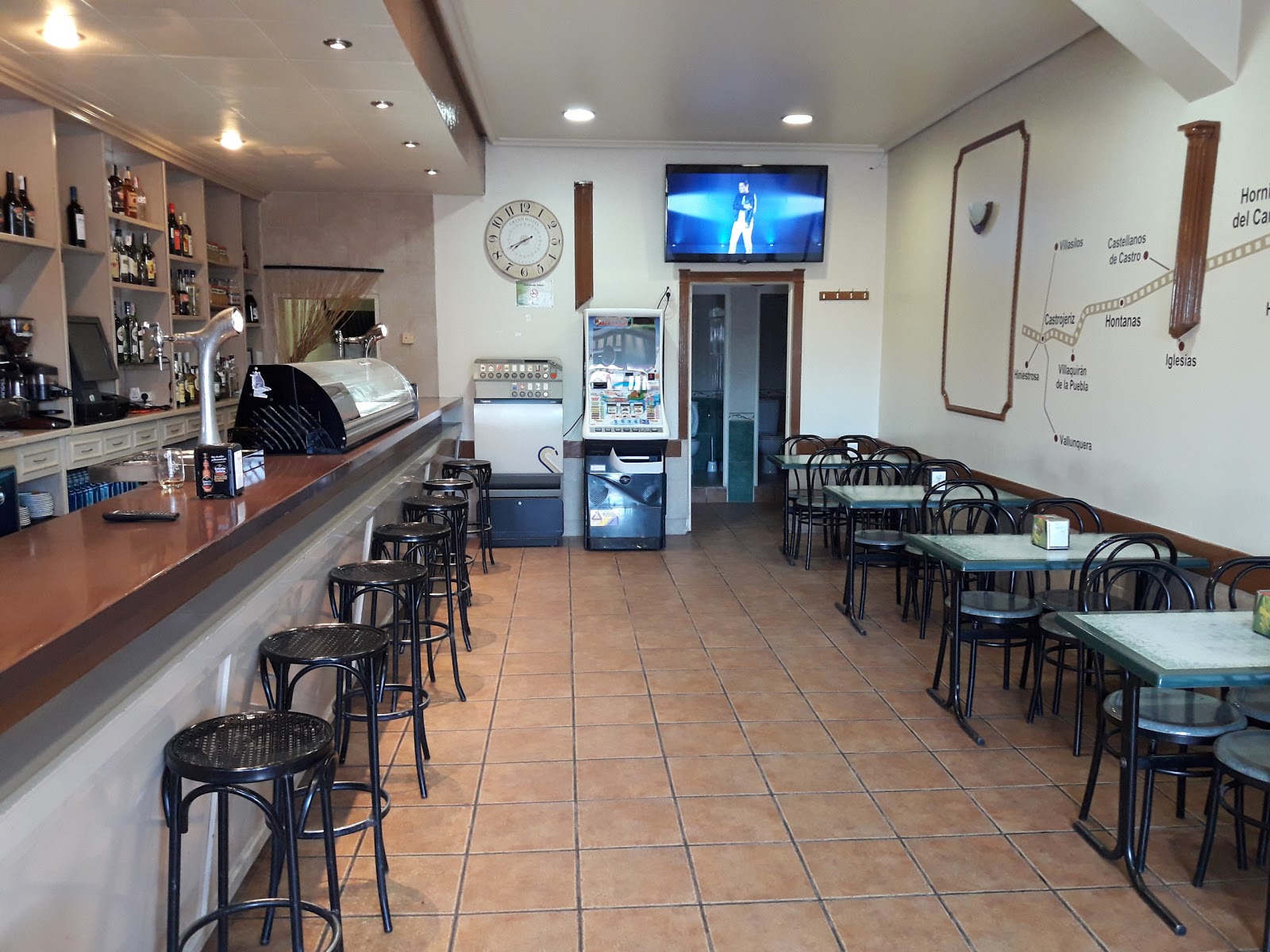 Hostal bar Ruiz photo 4, pension accommodation in Tardajos on the Camino Frances