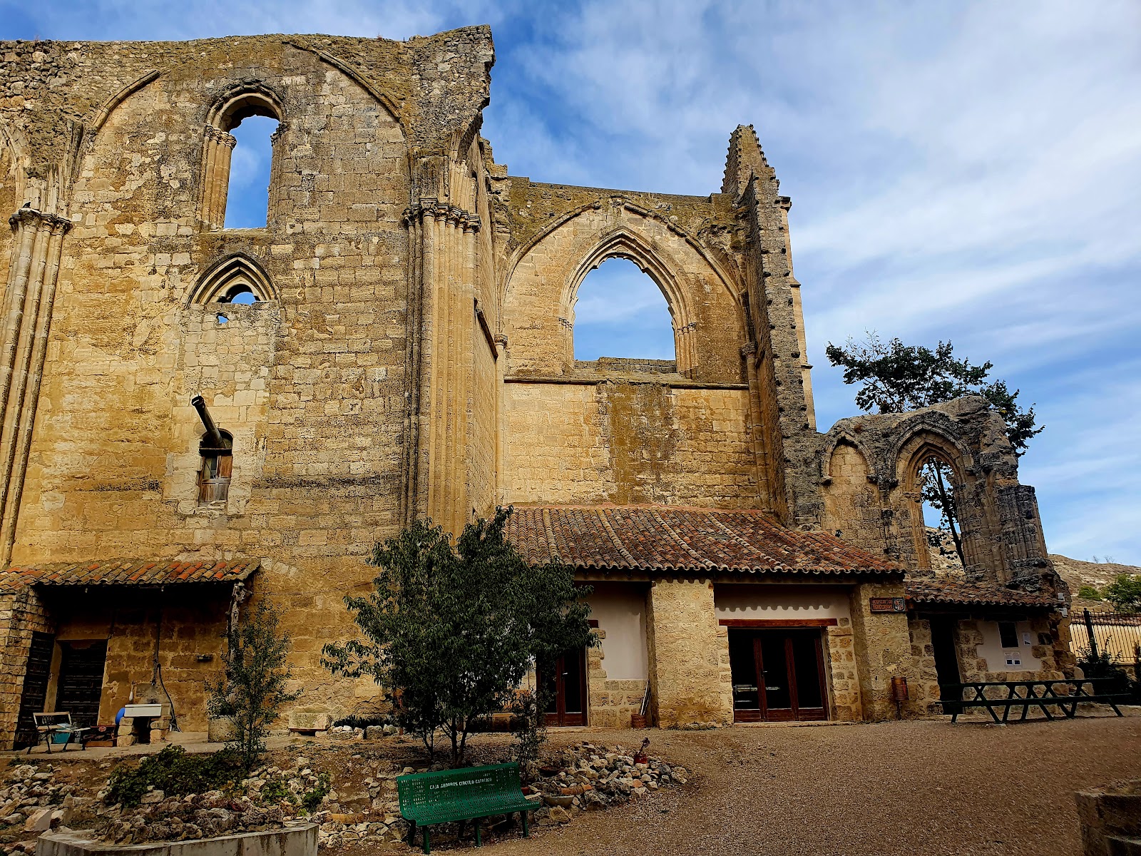 San Antón, albergue (Castrojeriz), albergue accommodation in San Anton on the Camino Frances