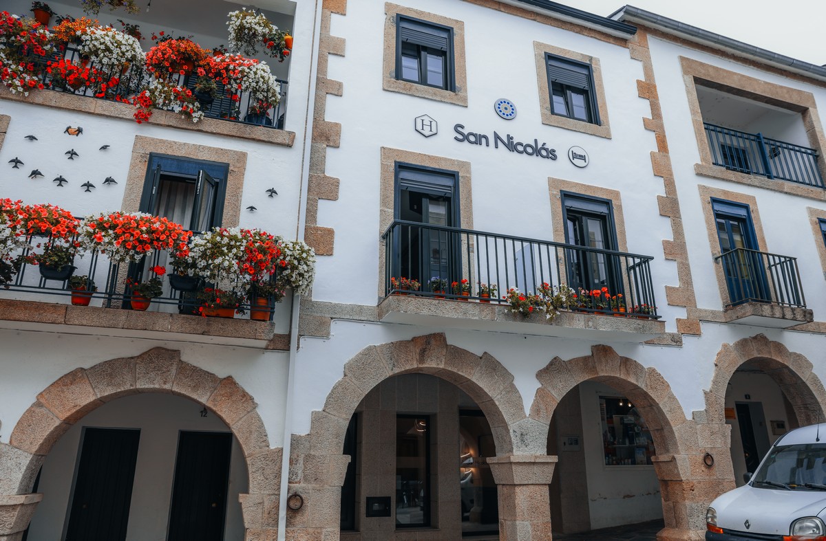 Casa San Nicolás, hotel accommodation in Portomarin on the Camino Frances