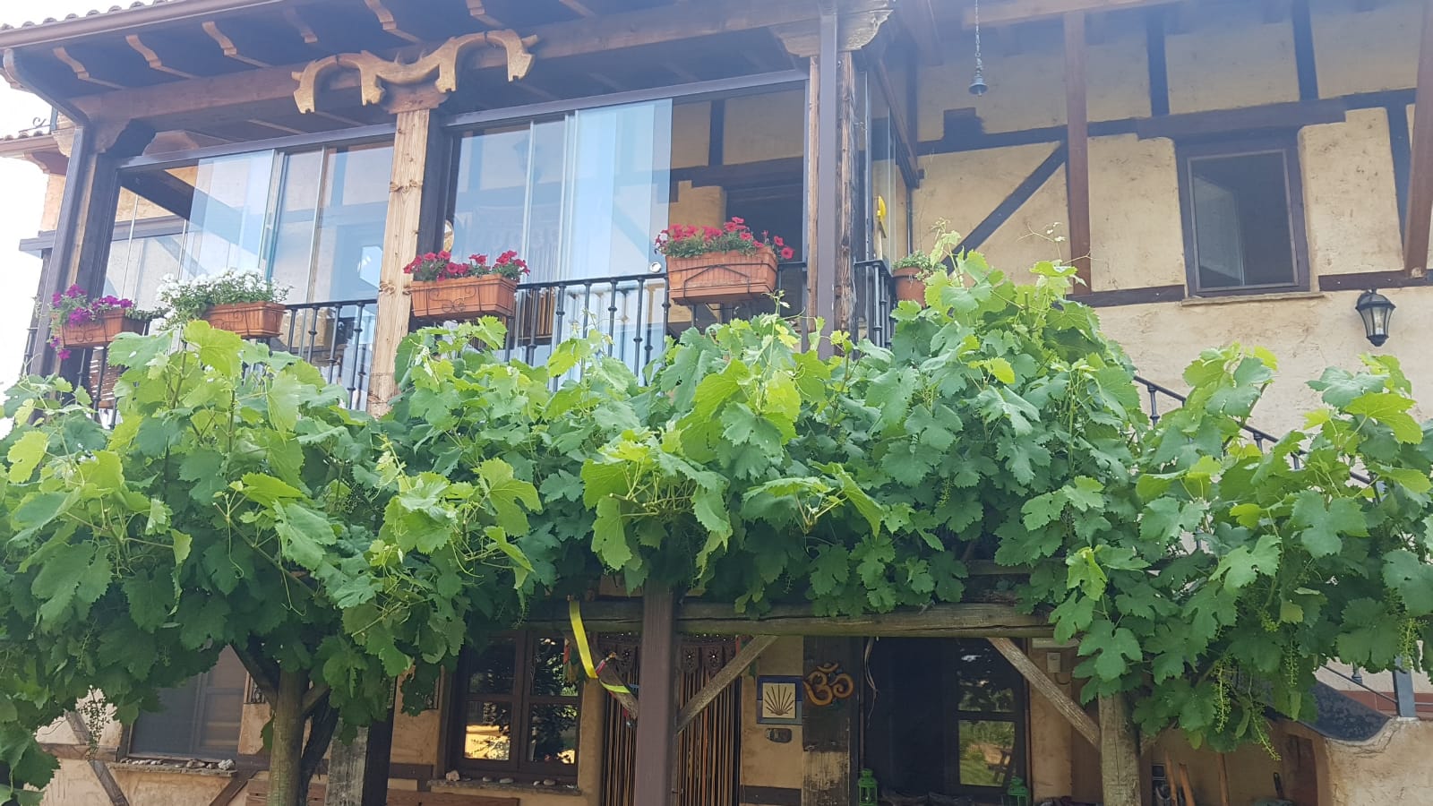 Albergue Verde photo 7, albergue accommodation in Hospital de Orbigo on the Camino Frances