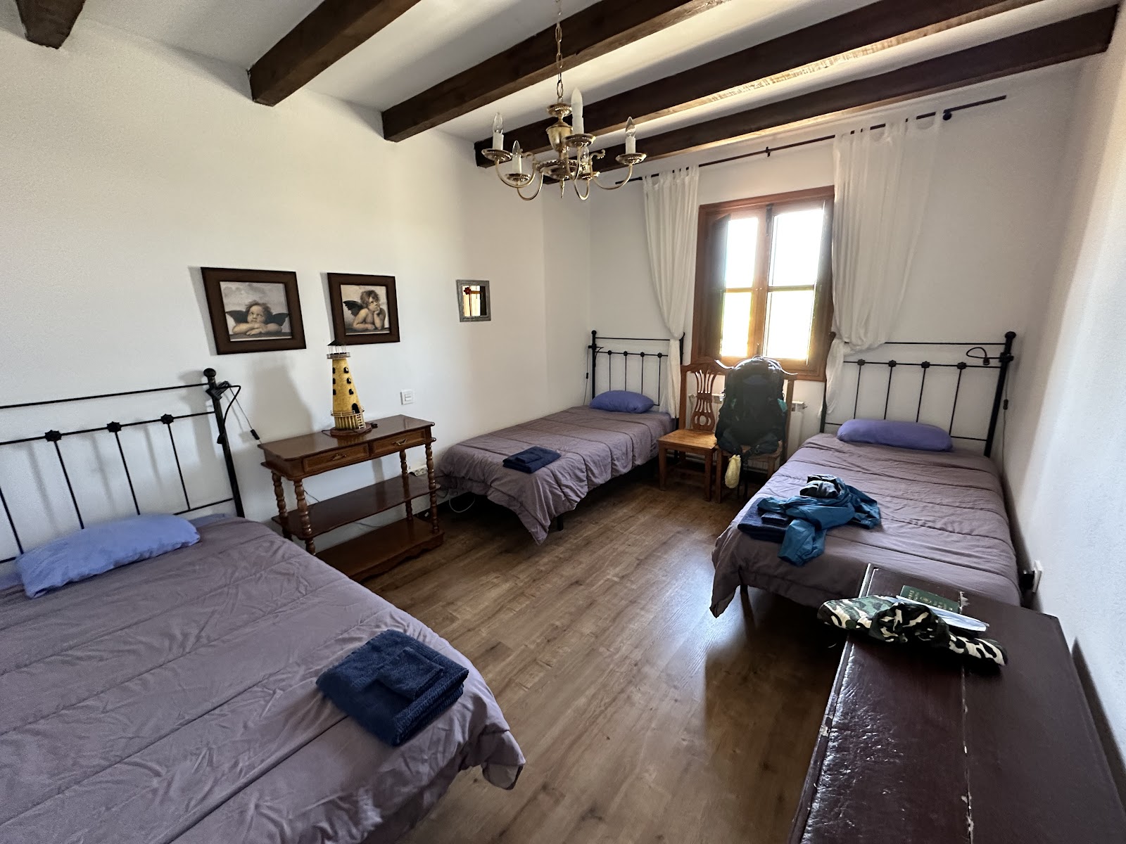 Los Canarios Albergue - Restaurante photo 2, albergue accommodation in Calzadilla de la Cueza on the Camino Frances