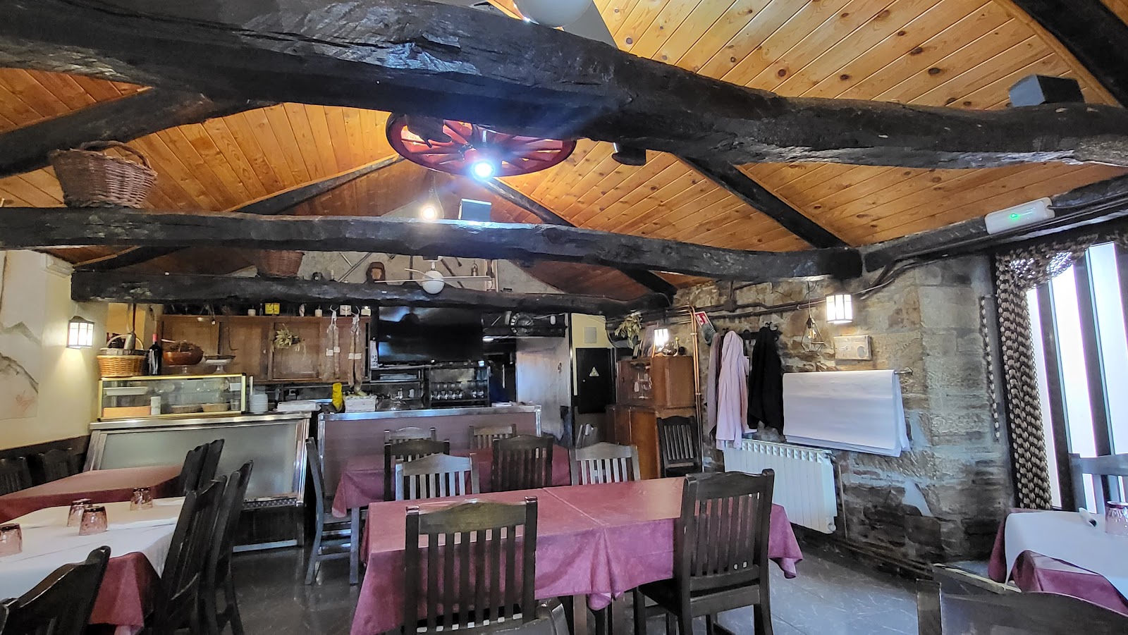 Meson El Acebo photo 18, hostel accommodation in El Acebo on the Camino Frances