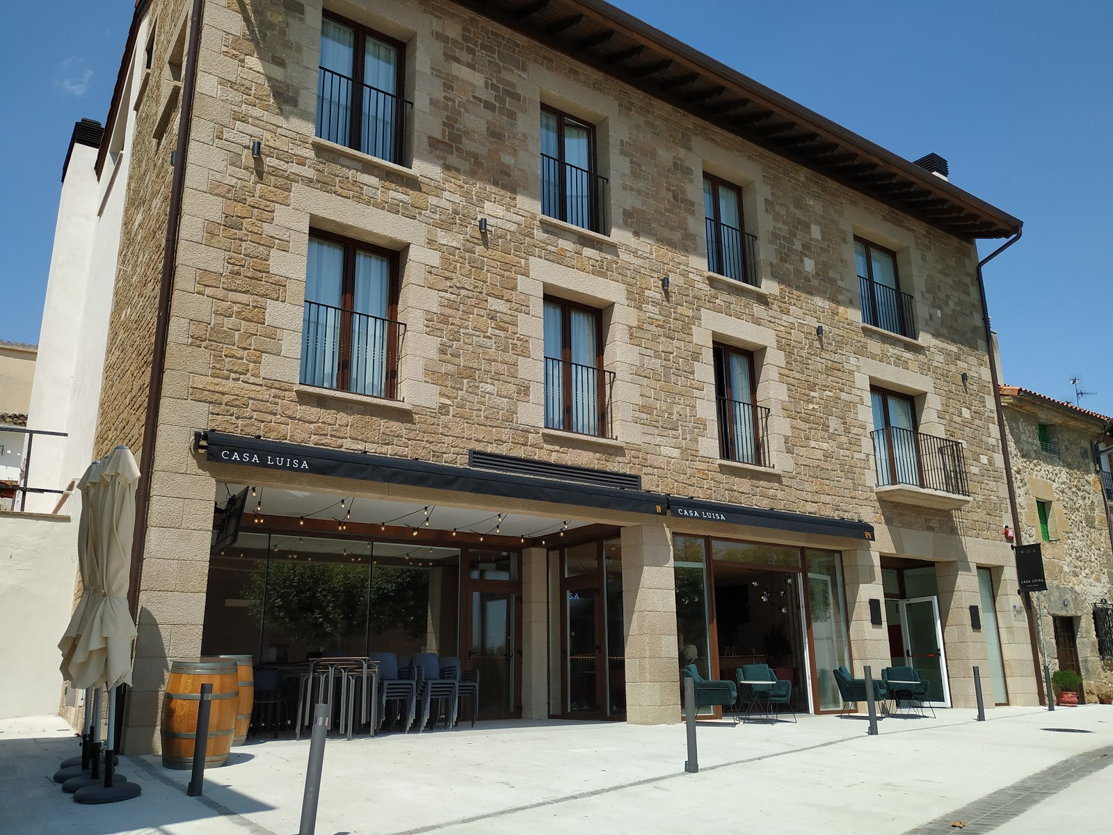 Hotel Restaurante Casa Luisa, hotel accommodation in Ayegui on the Camino Frances