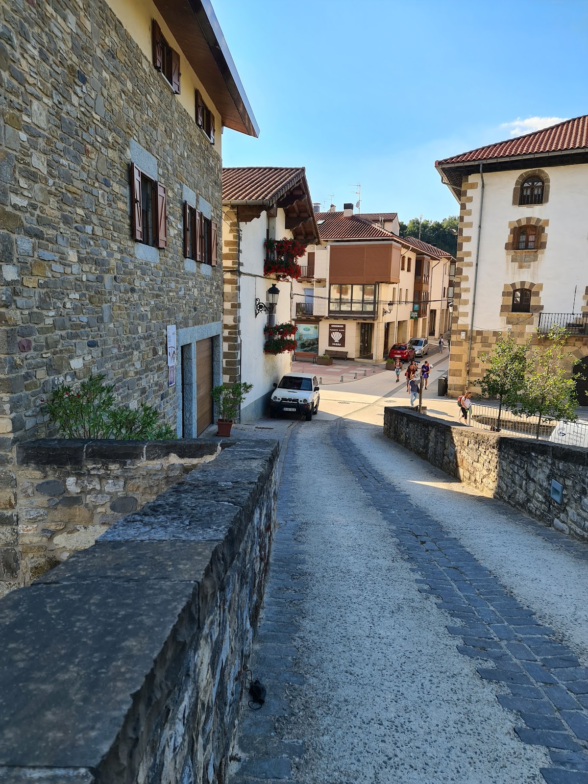 Pensión Amets, pension accommodation in Zubiri on the Camino Frances