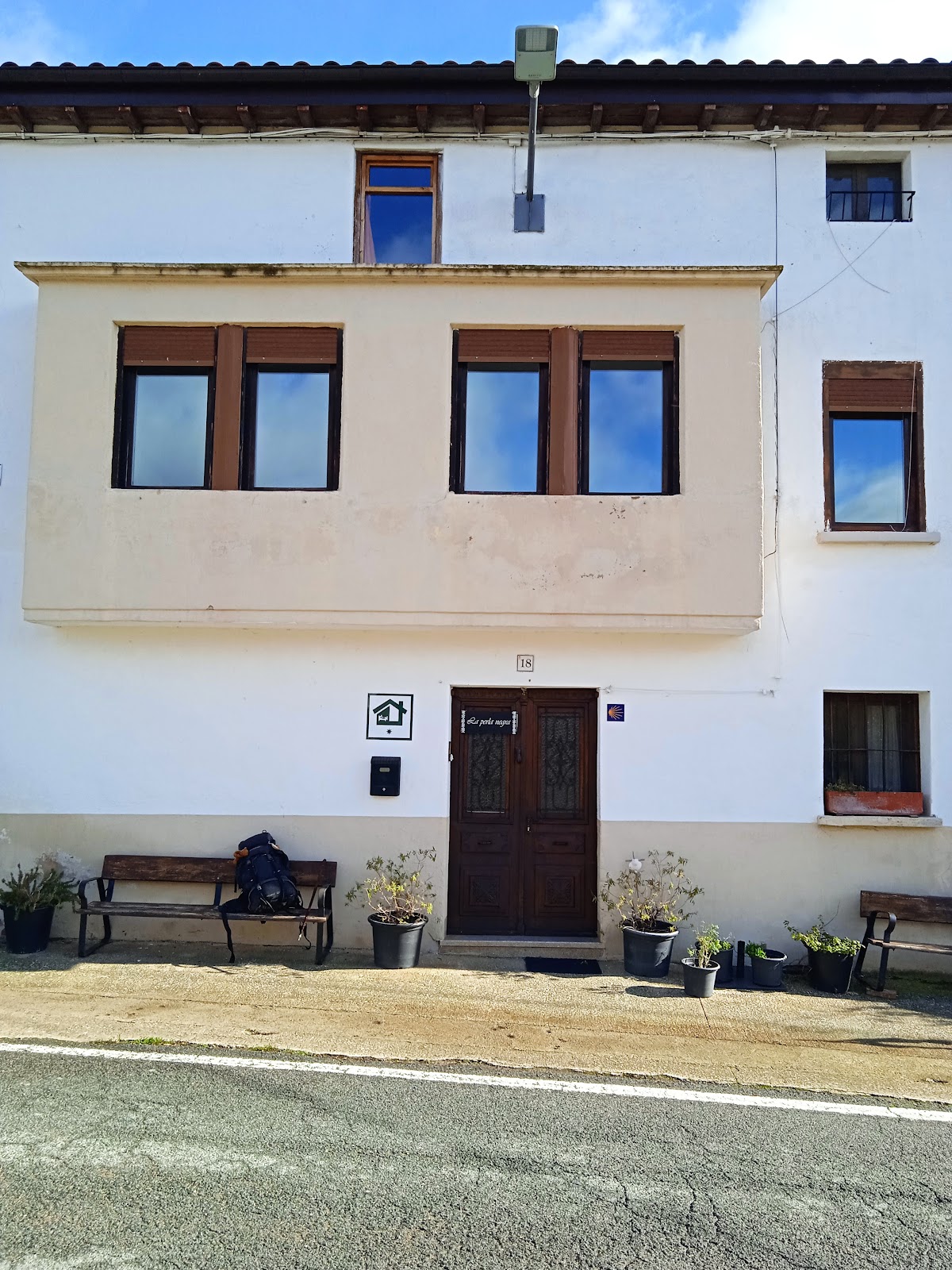 La Perla Negra, Perigrino lodging. photo 3, albergue accommodation in Azqueta on the Camino Frances