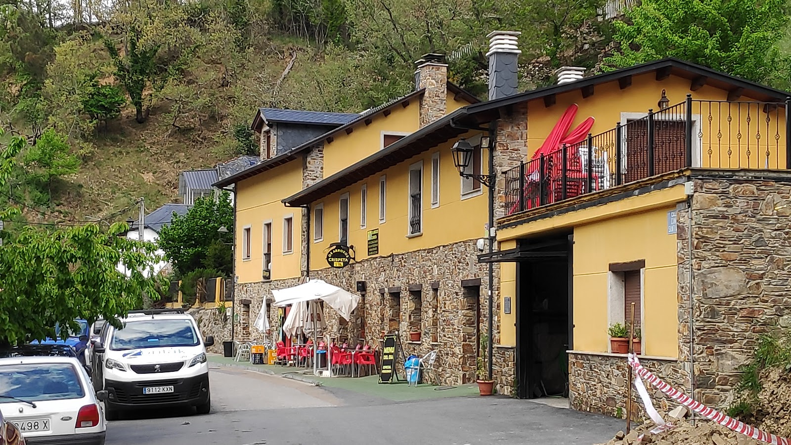 Albergue Crispeta, albergue accommodation in Trabadelo on the Camino Frances