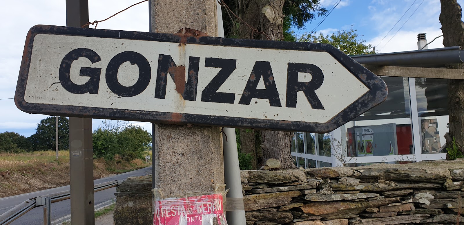 Public Pilgrims albergue of Gonzar, albergue accommodation in Gonzar on the Camino Frances