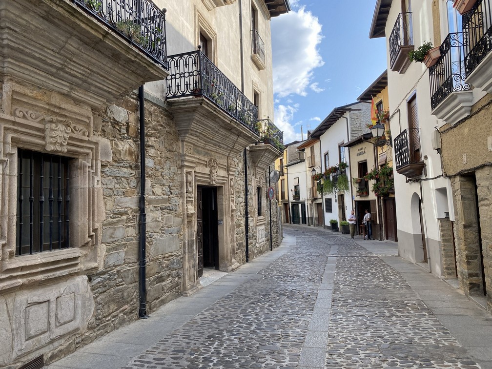 Las Doñas del Portazgo photo 8, hotel accommodation in Villafranca del Bierzo on the Camino Frances