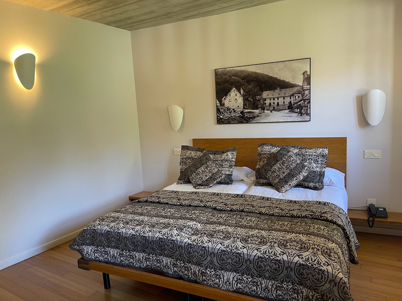 Hotel Roncesvalles photo 2, hotel accommodation in Roncesvalles on the Camino Frances