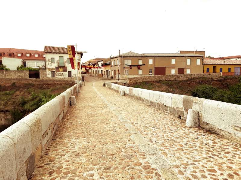Puente de Órbigo photo 6, albergue accommodation in Hospital de Orbigo on the Camino Frances