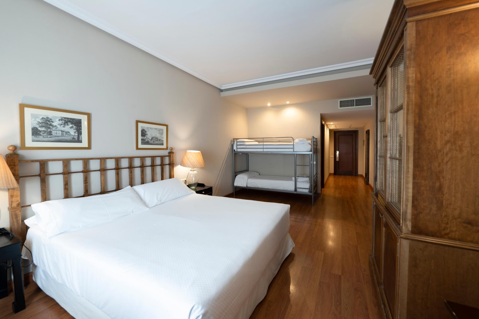 Barceló León Conde Luna photo 2, hotel accommodation in León on the Camino Frances