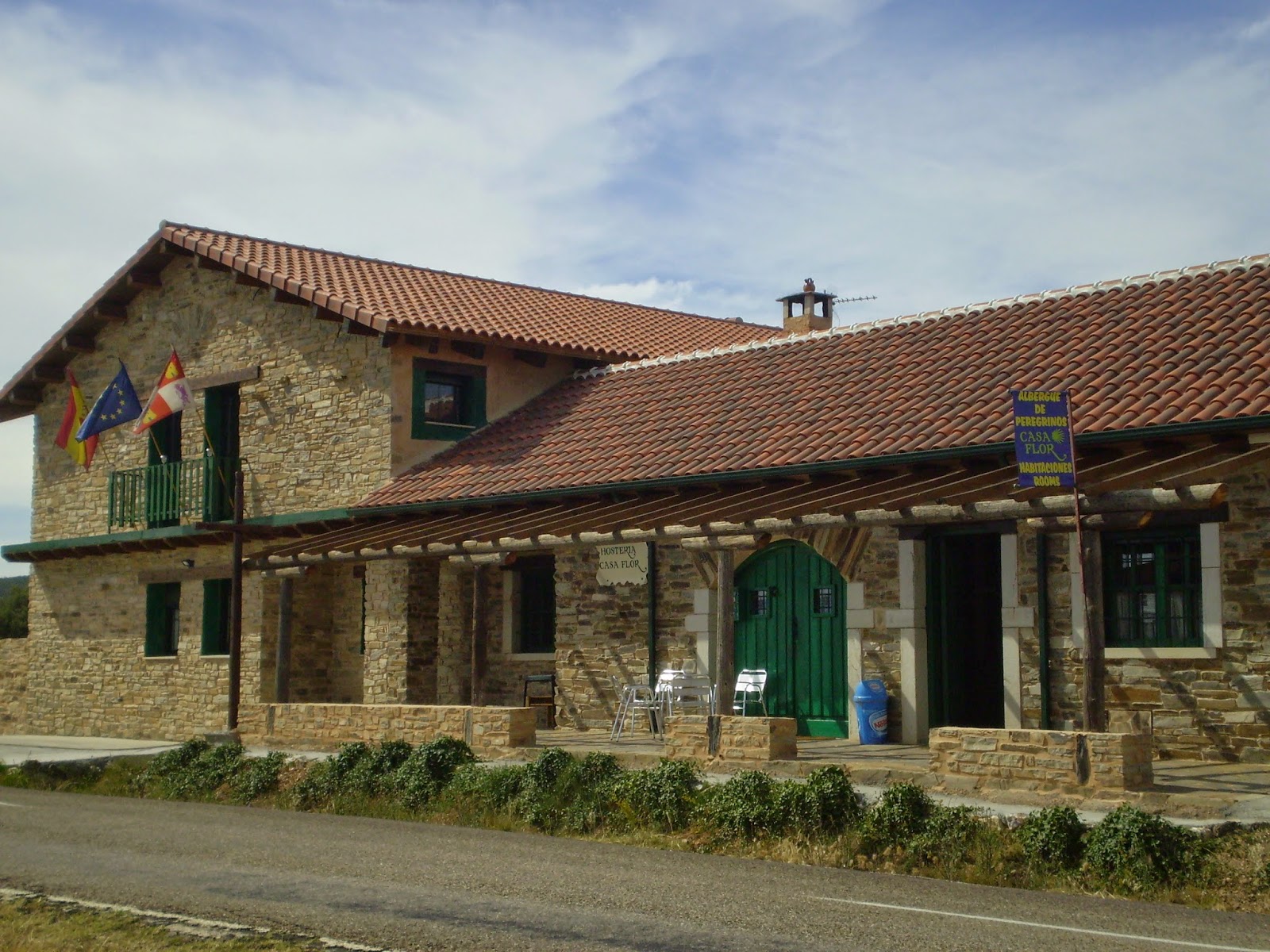 Hostería Casa Flor photo 5, albergue accommodation in Murias de Rechivaldo on the Camino Frances