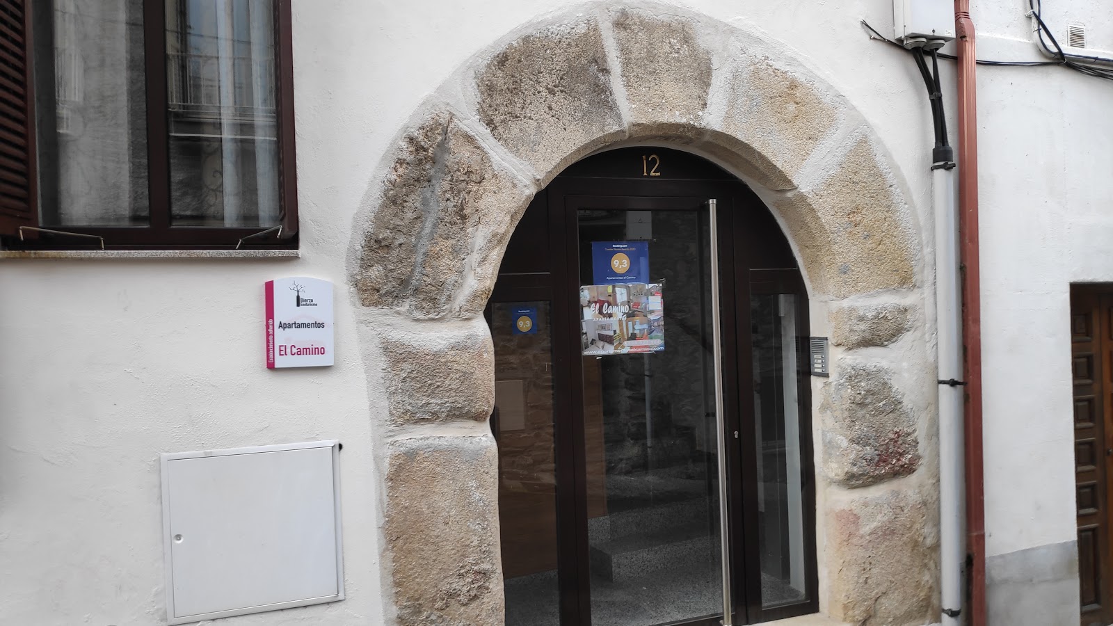 Apartamentos El Camino photo 2, apartment accommodation in Villafranca del Bierzo on the Camino Frances