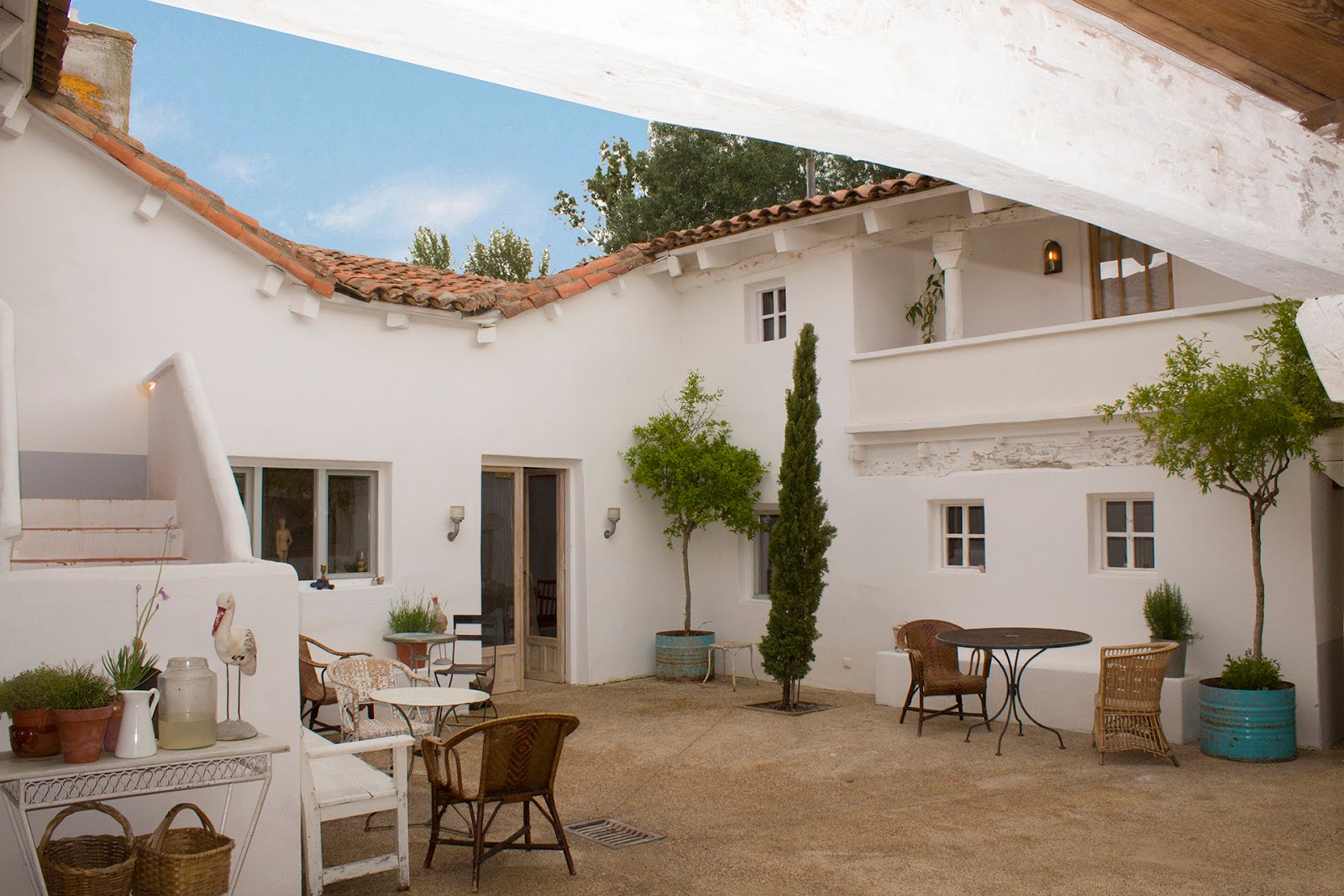 La Santa Bed & Breakfast, pension accommodation in Villar de Mazarife on the Camino Frances